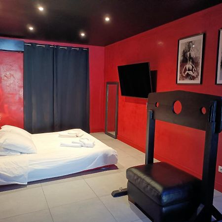 Appartement Balneo Et Sauna Prives The Red Room Mauguio Extérieur photo