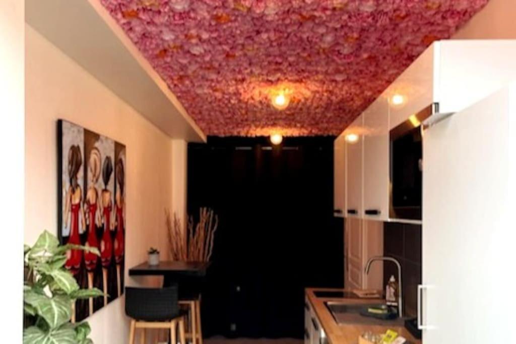 Appartement Balneo Et Sauna Prives The Red Room Mauguio Extérieur photo